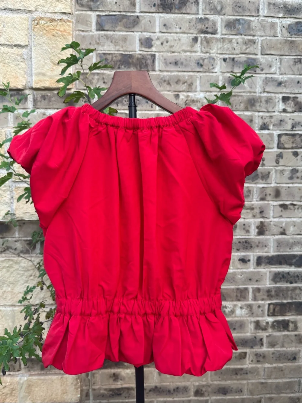 LOFT NWT Red Ruffle Puff Sleeve V-Neck Top with Black Velvet Bow Size L